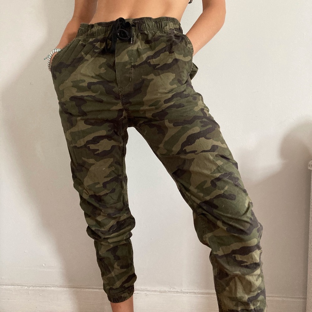 American Eagle Camo Joggers